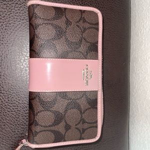 Coach wallet blush pink and brown
